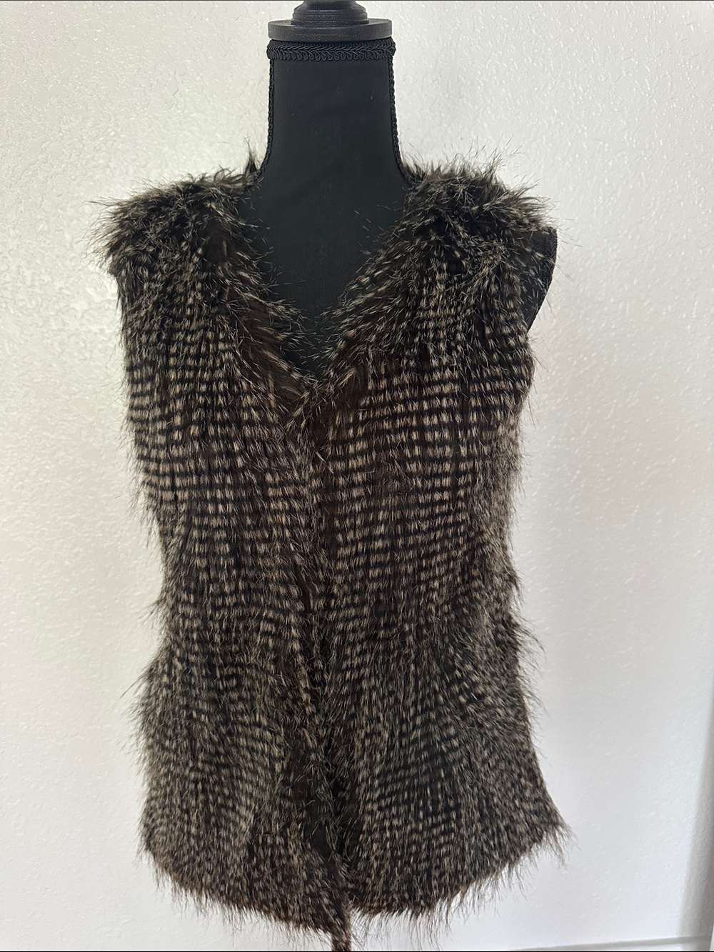GUESS by Marciano Faux Fur Vest – XS